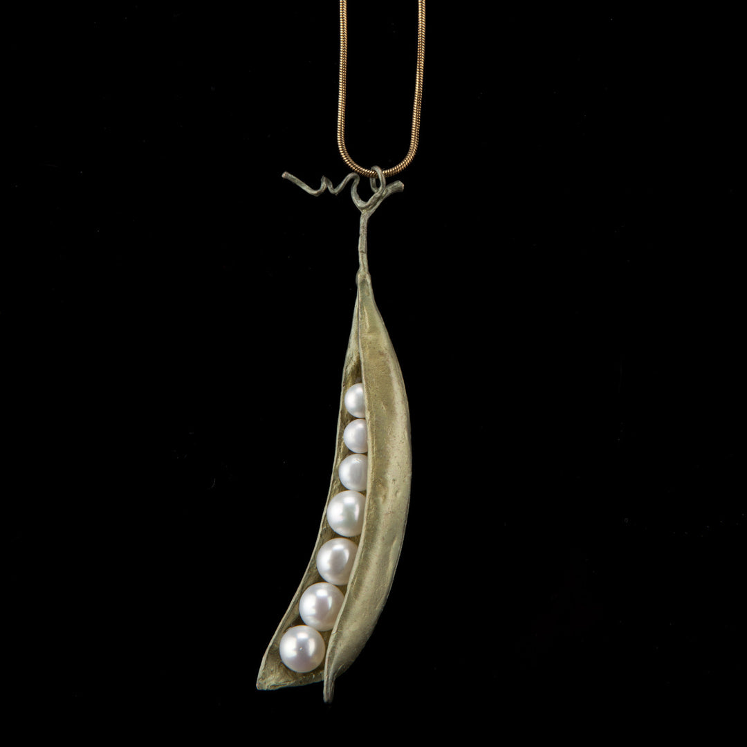 Erbsenschote - Kette mit Anhänger - 7 Perlen