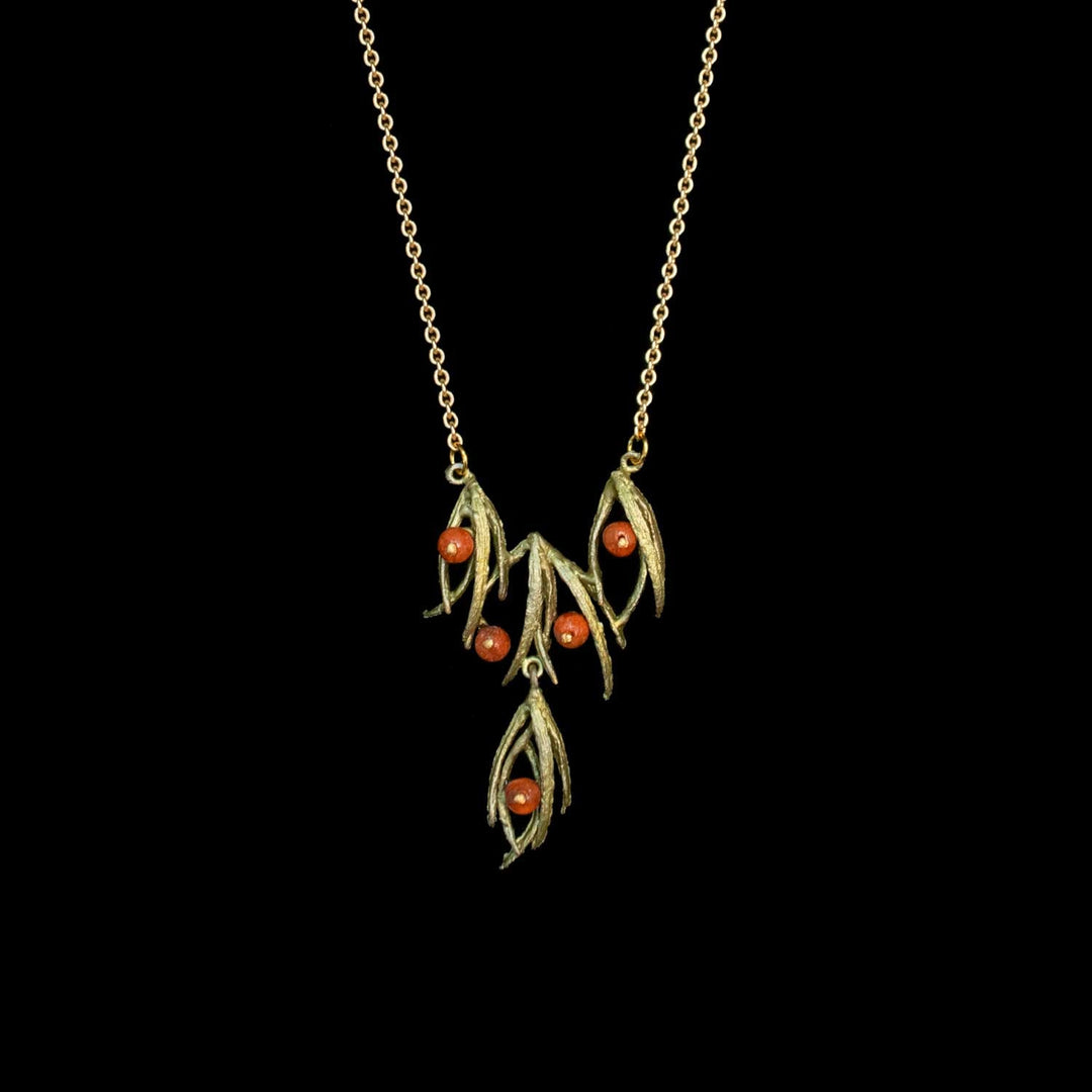 Zierspargel Collier mit feinen Bronzestielen und Karneolperlen.