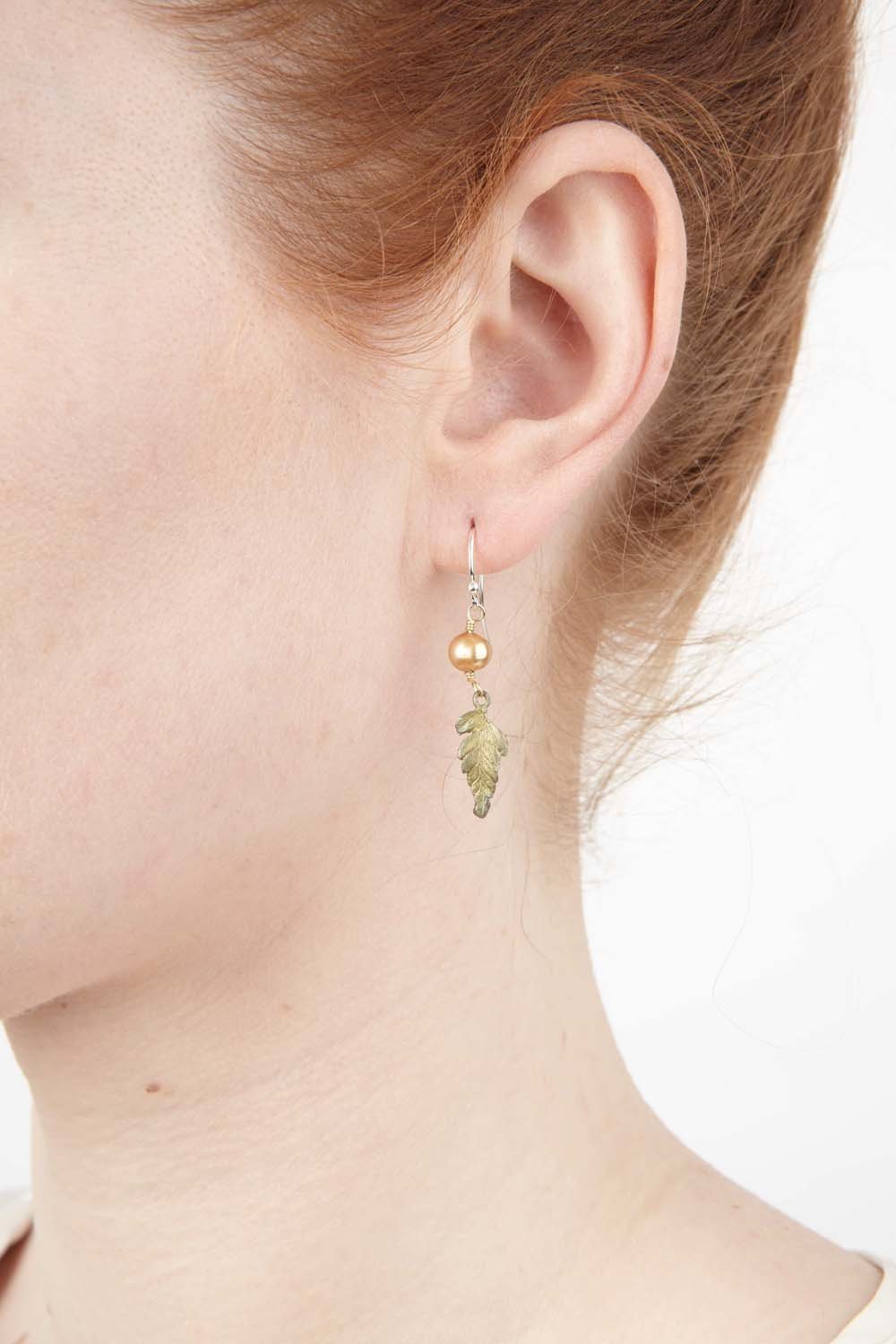Farn - Ohrhänger mit Perle klein